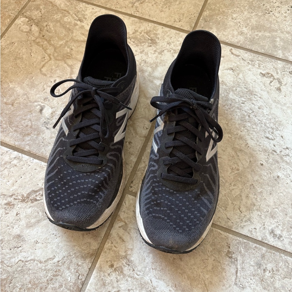 New Balance 860v11 sneakers